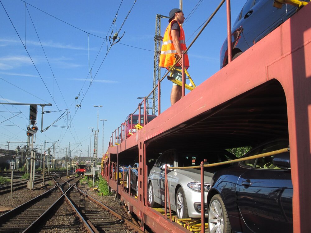 Motorail trains Europe | Taking your car by train