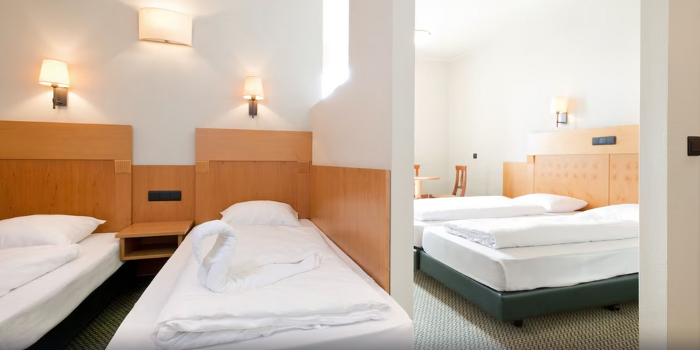 Hotel Century - Stedentrip Antwerpen - Trein en Hotel Belgie