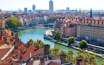 Stedentrip Lyon - Trein en Hotel - Park & Suites Elegance Lyon Gerland