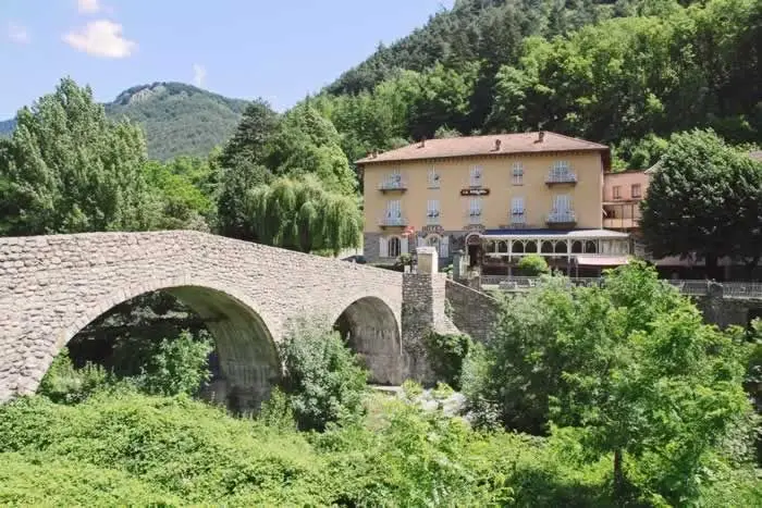 Hotel Le Mirval | Bahn-Urlaub Frankreich - La Brigue