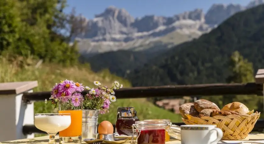 Vakantie Dolomieten-trein en hotel-Welschnofen-Rosengarten