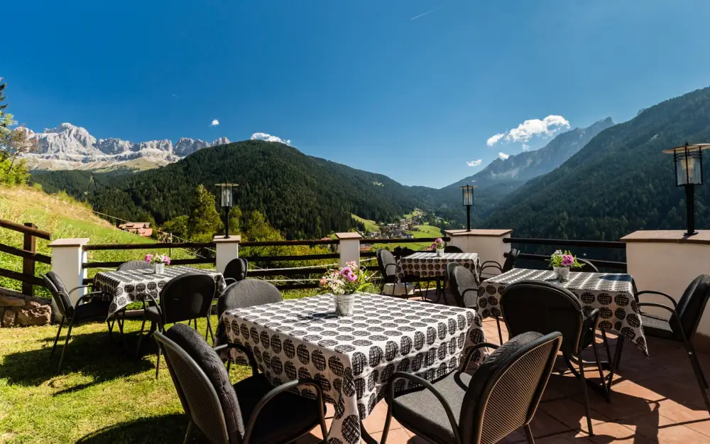 Vakantie Dolomieten-trein en hotel-Welschnofen-Rosengarten