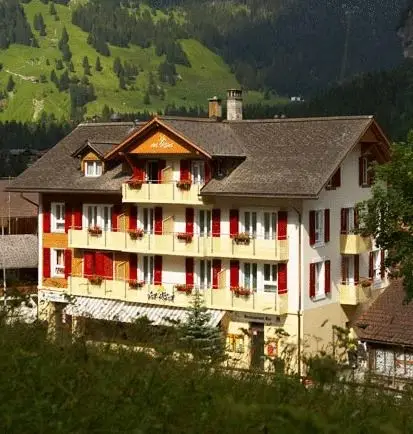 Vakantie Kandersteg - Trein en Hotel - Des Alpes