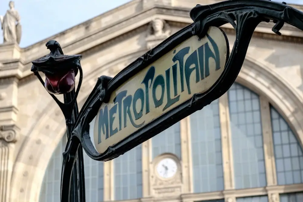 Stedentrip Parijs - Trein en hotel Paix Republique