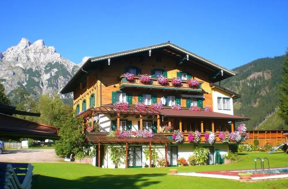 Vakantie Werfenweng - Trein en Hotel - Alpina