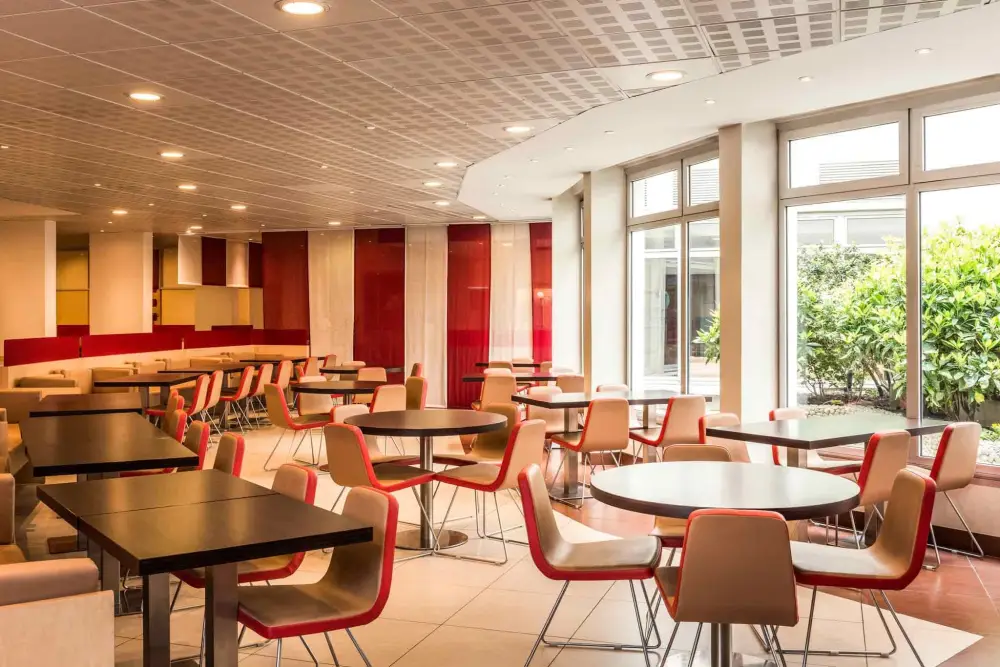 Stedentrip Parijs - Trein en hotel Ibis Montmartre