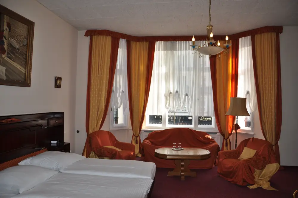 Hotel Pension Savoy | Berlin City Break - Train and Hotel