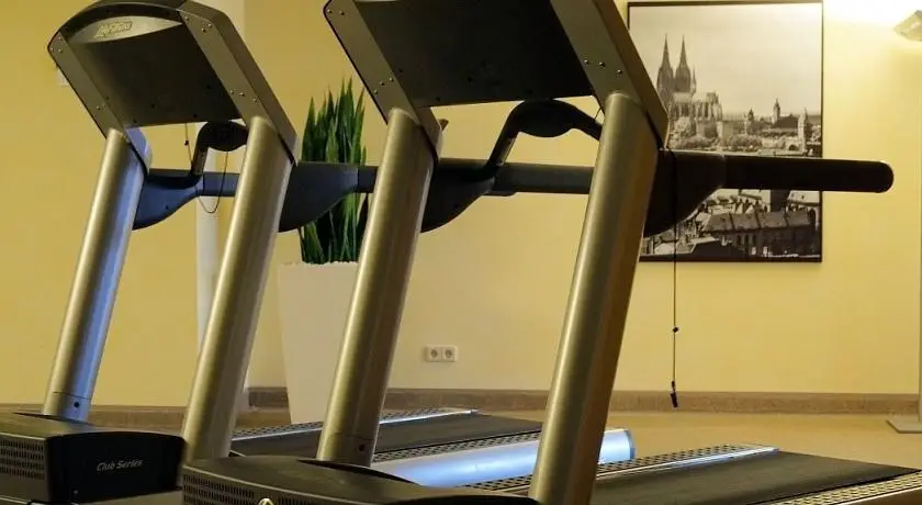Hotel Azimut | Cologne City Break - Train and Hotel