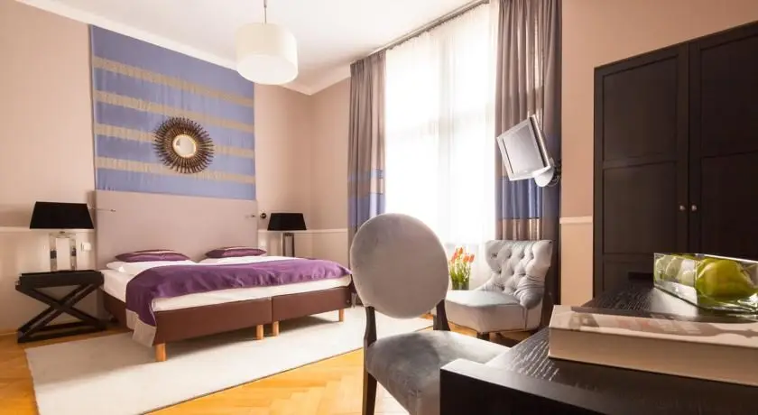 Hotel Elba | Berlin City Break - Train and Hotel