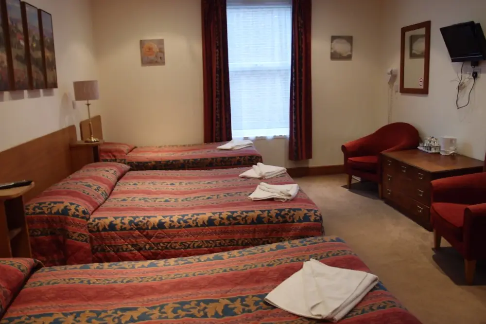 Hotel 65 | London City Break - Train and Hotel