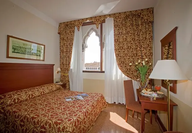 Hotel al Sole | Venice City Break - Train and Hotel