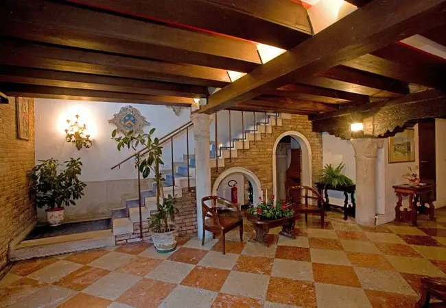 Hotel al Sole | Venice City Break - Train and Hotel