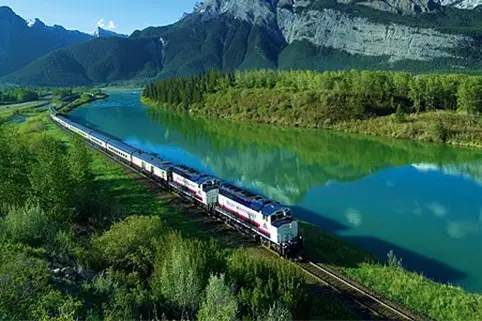 The Rocky Mountaineer | Luxury Train Canada