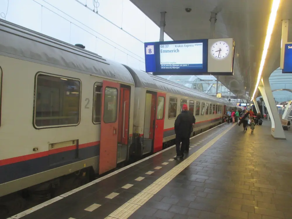 Trein winter Oostenrijk