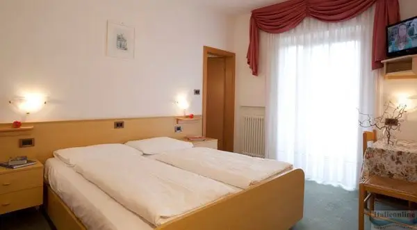 Wintersportvakantie Campitello Val di Fassa - Trein en Hotel - Hotel Christine**+