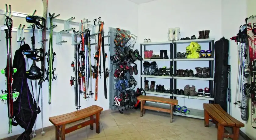 Wintersportvakantie Campitello Val di Fassa - Trein en Hotel - Gran Chalet Soreghes****