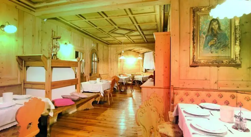 Wintersportvakantie Campitello Val di Fassa - Trein en Hotel - Gran Chalet Soreghes****