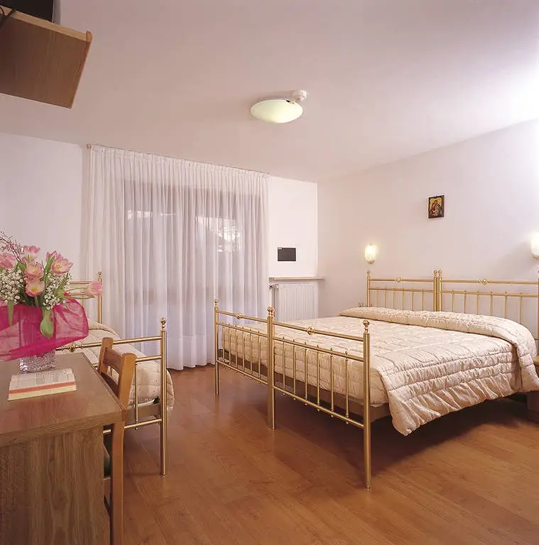 Wintersportvakantie Campitello Val di Fassa - Trein en Hotel - Hotel Sella Ronda***