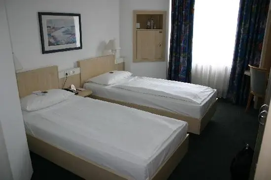 InterCityHotel | Kassel City Break - Train and Hotel