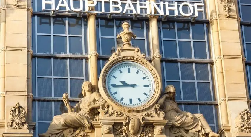 Stedentrip Frankfurt - Ibis Frankfurt Centrum - trein en hotel