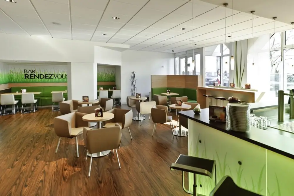 Stedentrip Frankfurt - Ibis Frankfurt Centrum - trein en hotel