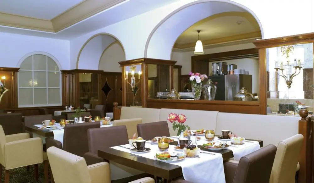 Hotel Am Mirabellplatz | Salzburg City Break - Train and Hotel