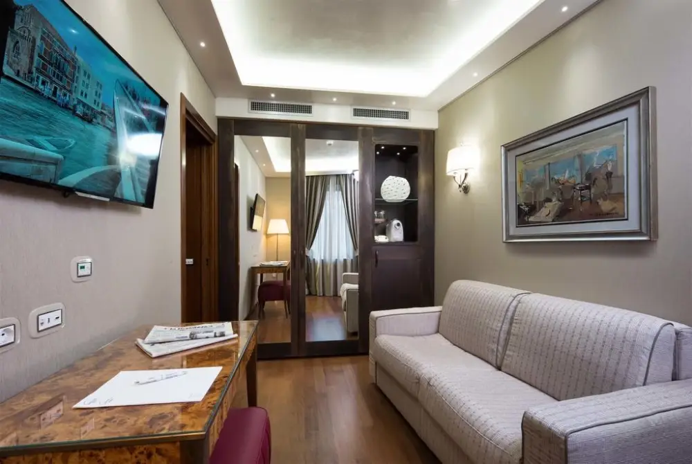 Stedentrip Venetië - Trein en Hotel - Santa Chiara