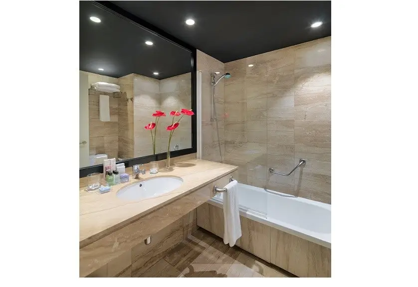 Stedentrip Barcelona - Trein & Hotel H10 Itaca