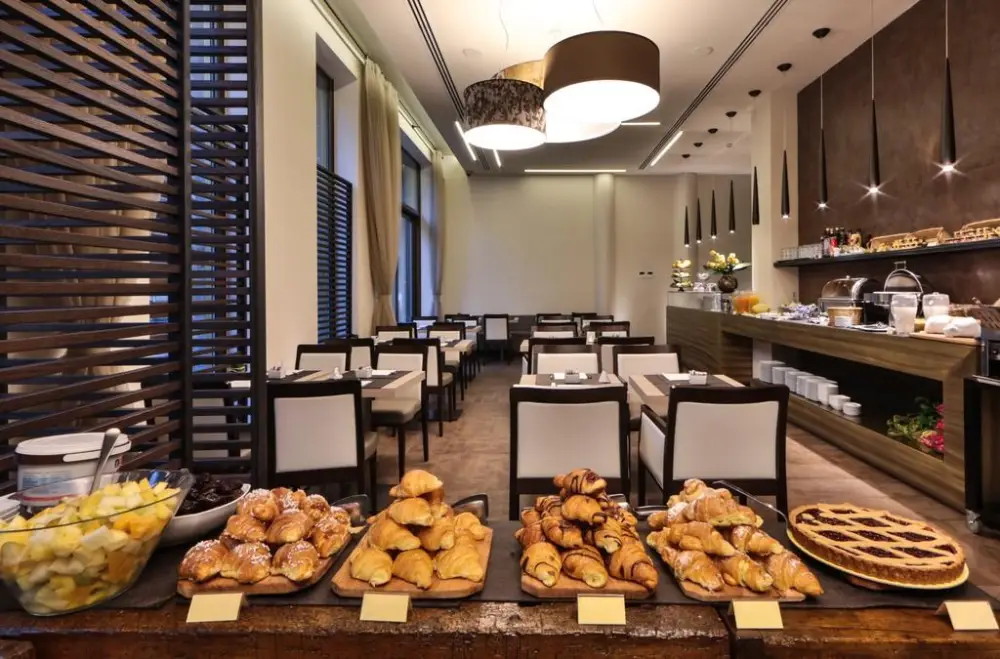 Hotel Madison | Milan City Break - Train and Hotel