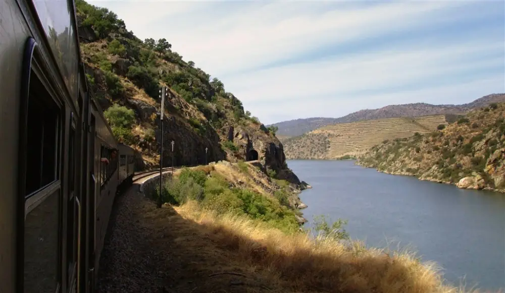 Douro by train - Rail Tours Portugal