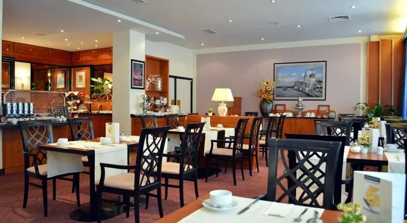 Hotel Trip Inn | Dusseldorf City Break - Train and Hotel