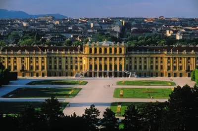 Vienna by train - City Trips Austria