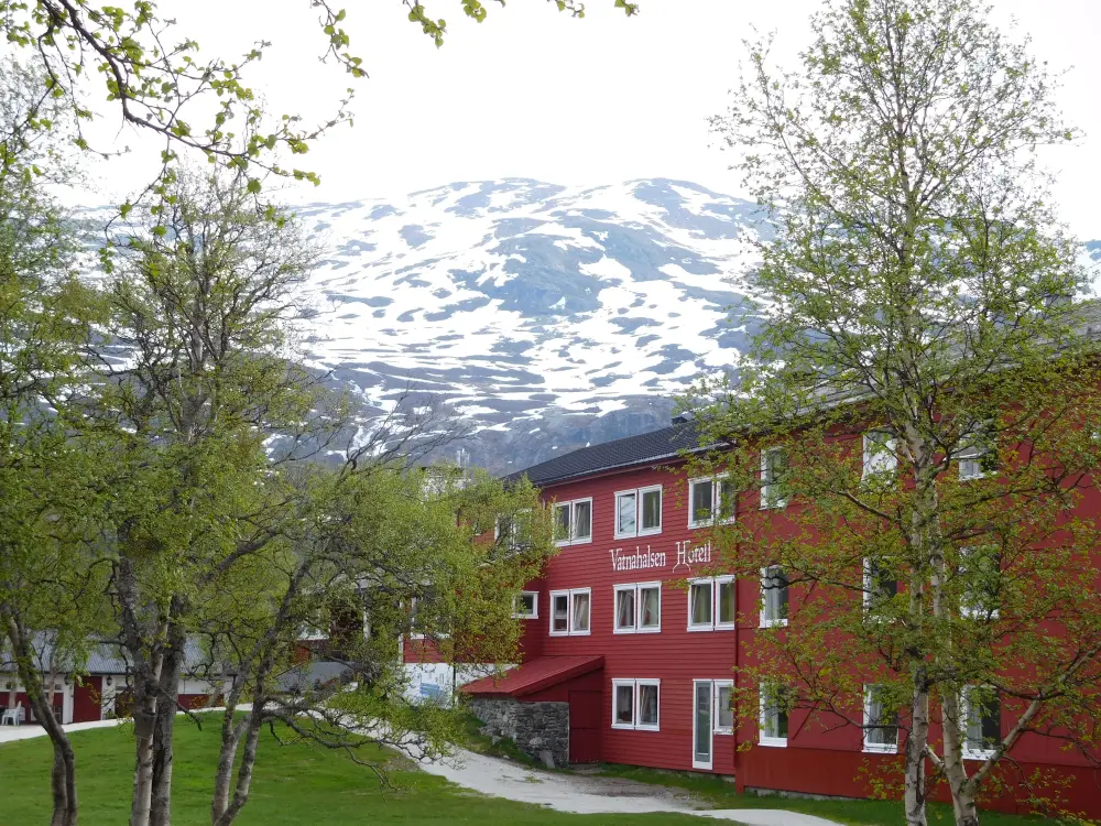 Norway by train - Vatnahalsen Hotel