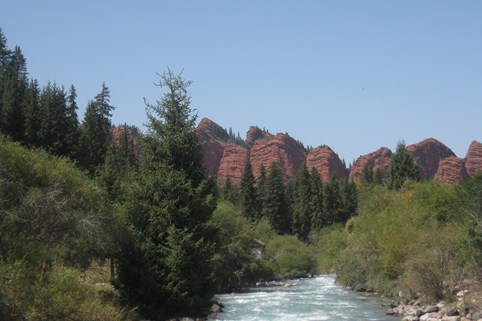 AVONTUURLIJK KIRGIZIË