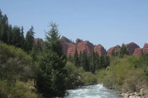 AVONTUURLIJK KIRGIZIË