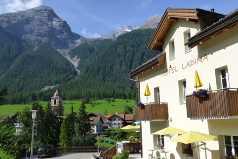 Hotel Ladina | Bahn-Urlaub Schweiz - Bergün 