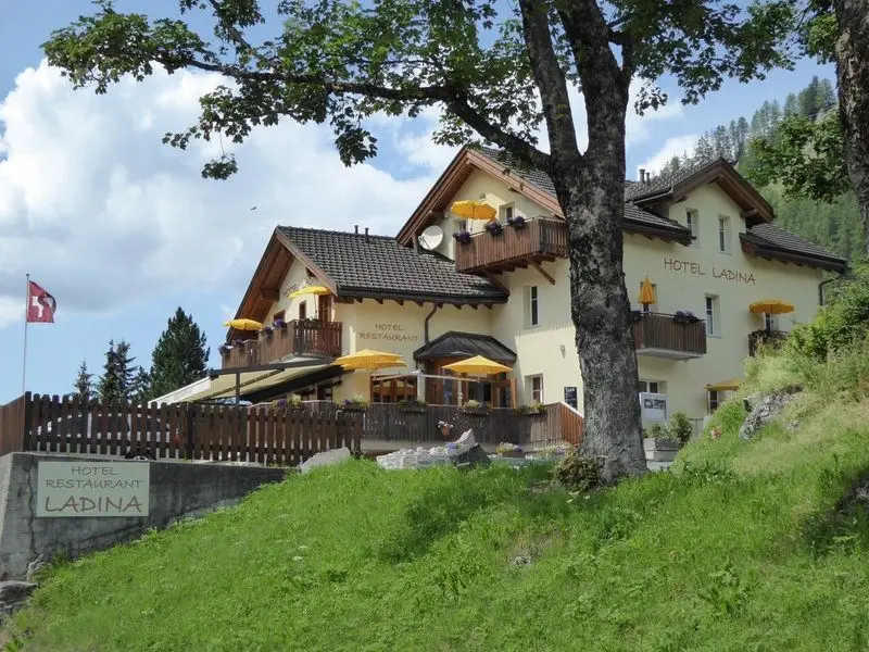 Hotel Ladina | Bahn-Urlaub Schweiz - Bergün