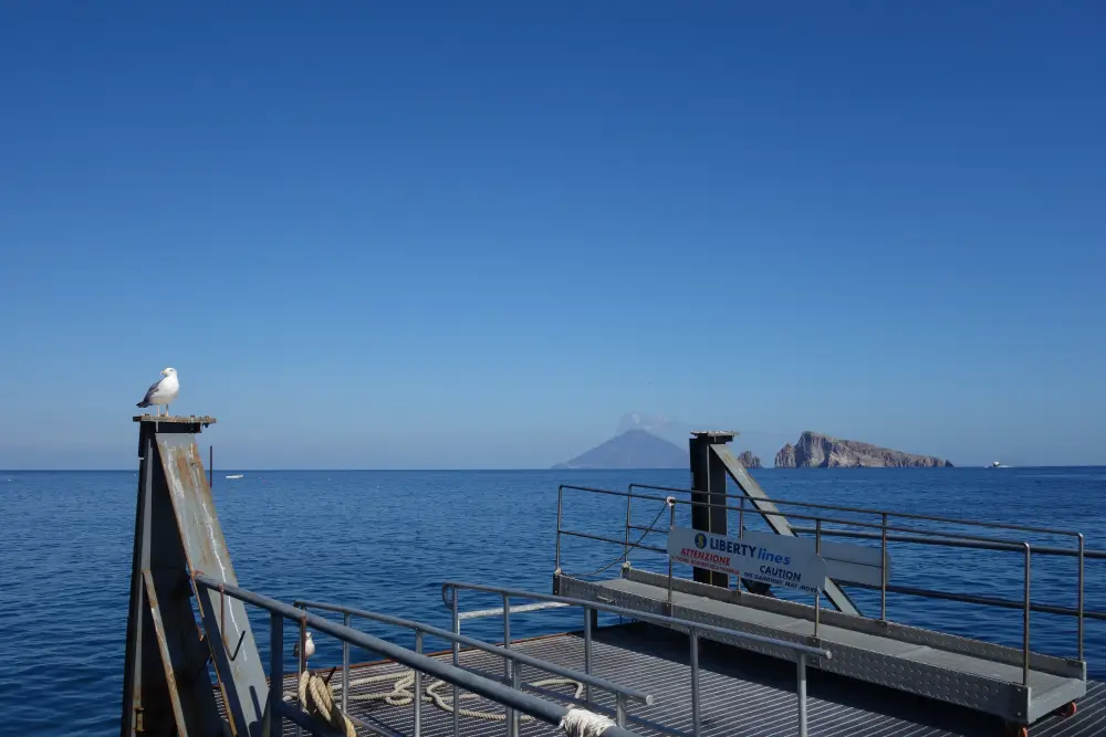 Italy by train - Harbor