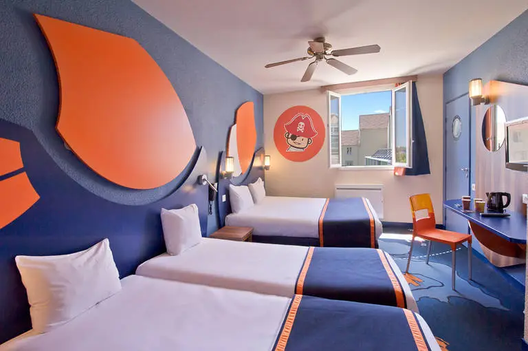 Explorers Hotel | Disneyland City Break - Train and Hotel