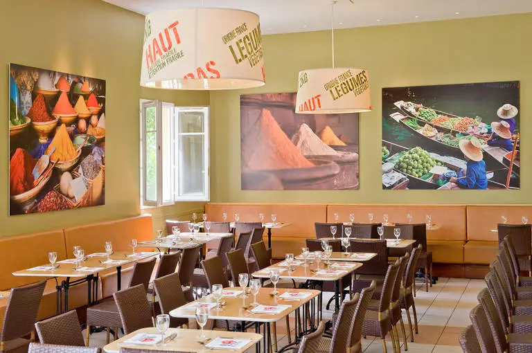 Explorers Hotel | Disneyland City Break - Train and Hotel