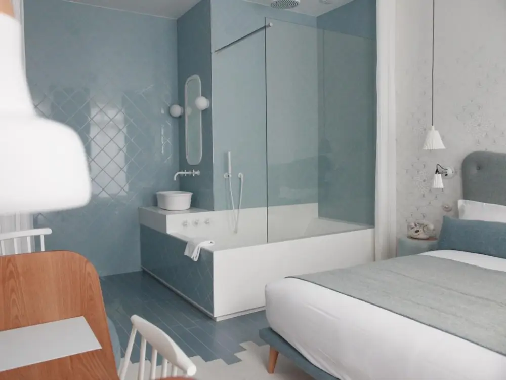 Hotel le Lapin Blanc | Paris City Break - Train and Hotel