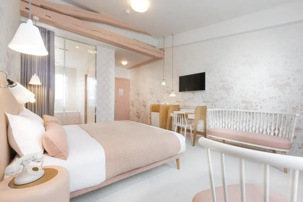 Hotel le Lapin Blanc | Paris City Break - Train and Hotel