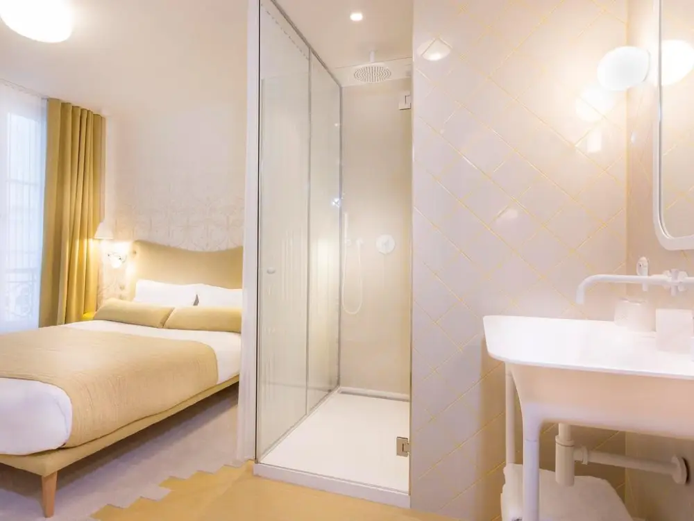 Hotel le Lapin Blanc | Paris City Break - Train and Hotel