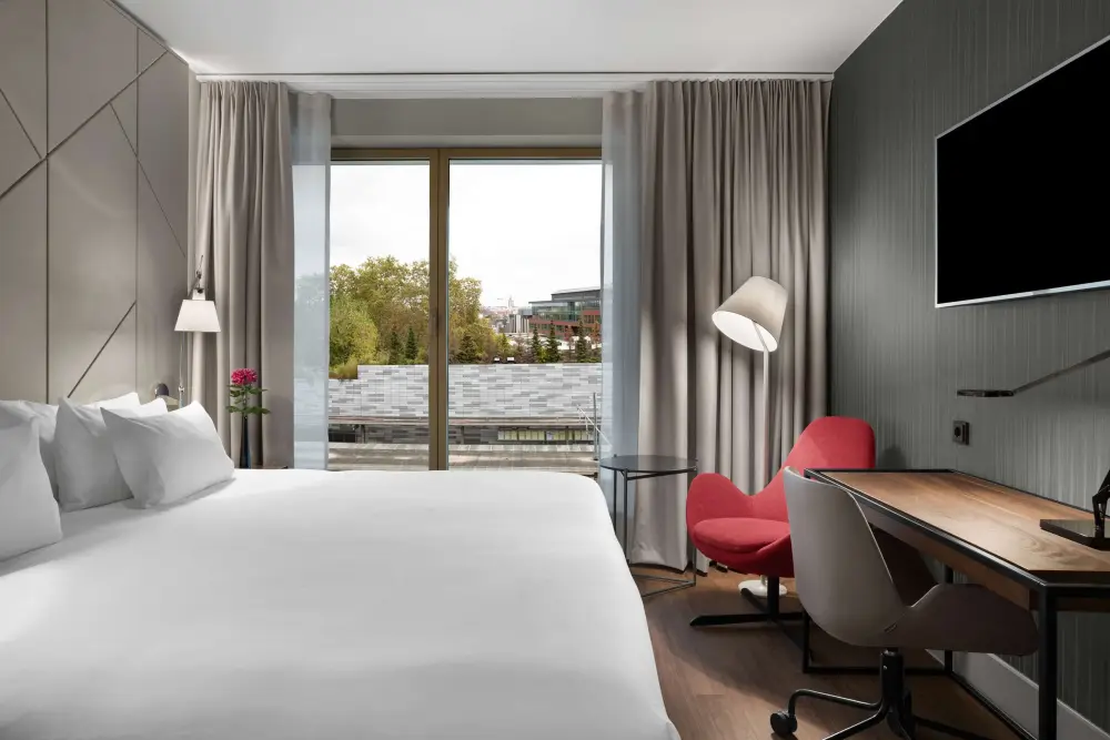 NH Collection Antwerp Centre**** | City break Antwerp - Train and Hotel