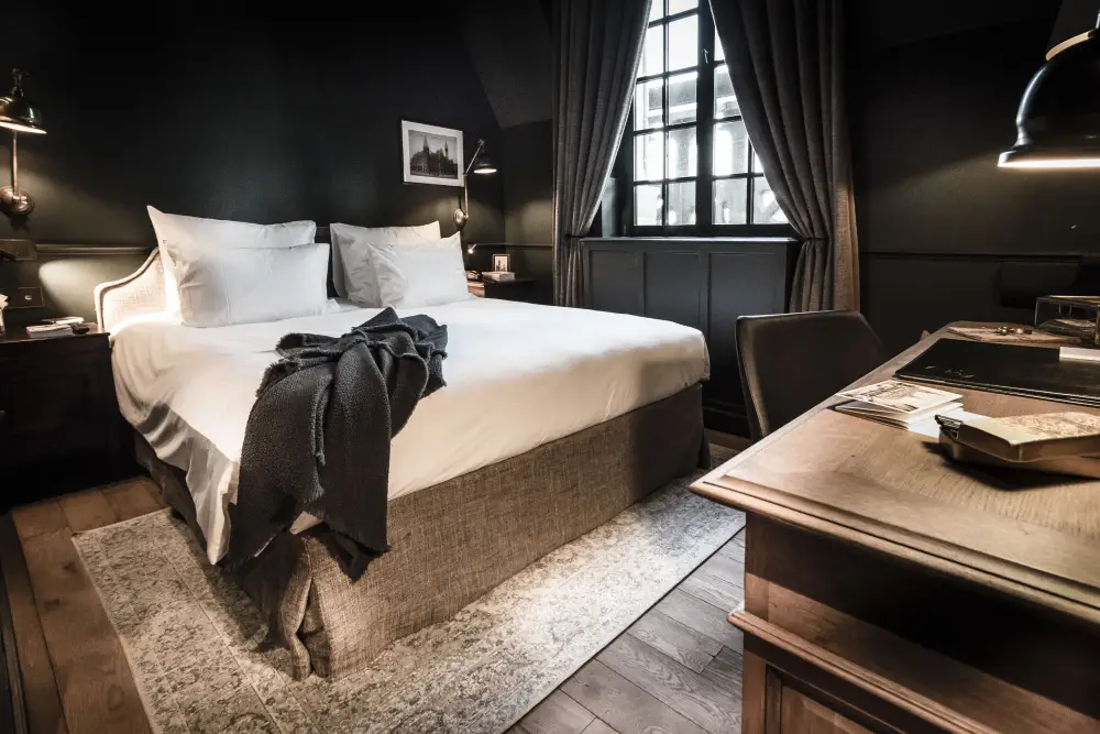 1898 The Post***+ | City break Ghent - Train and Hotel