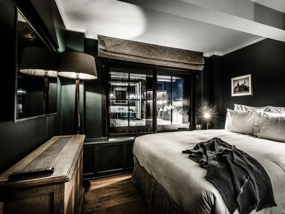 1898 The Post***+ | City break Ghent - Train and Hotel