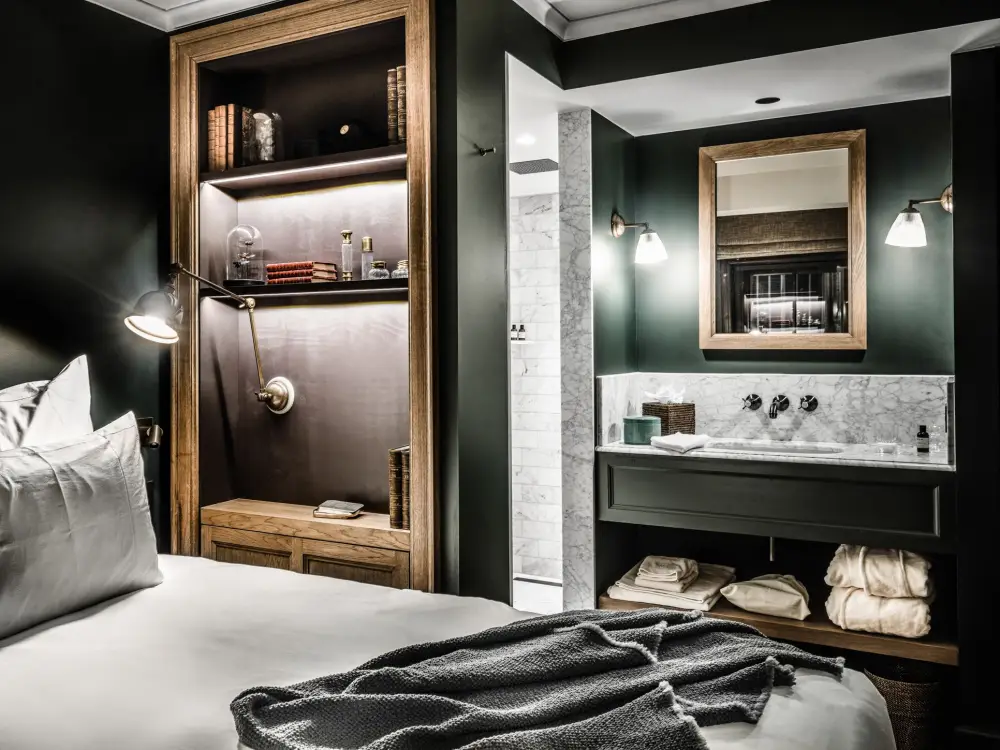 1898 The Post***+ | City break Ghent - Train and Hotel