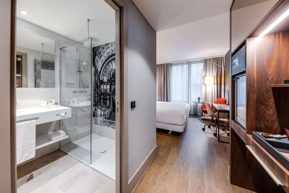 NH Collection Antwerp Centre**** | City break Antwerp - Train and Hotel