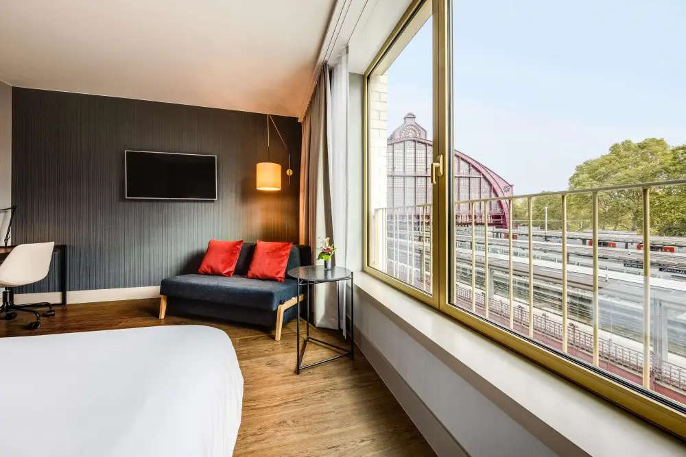 NH Collection Antwerp Centre**** | City break Antwerp - Train and Hotel
