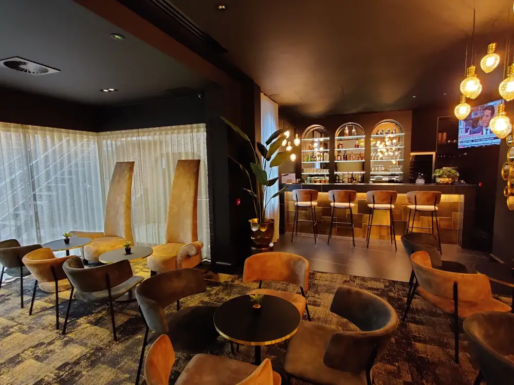 Hotel Academie**** | City break Bruges - Train and Hotel